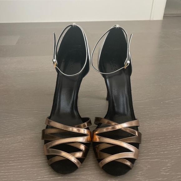 Gucci Heels - Picture 1 of 6